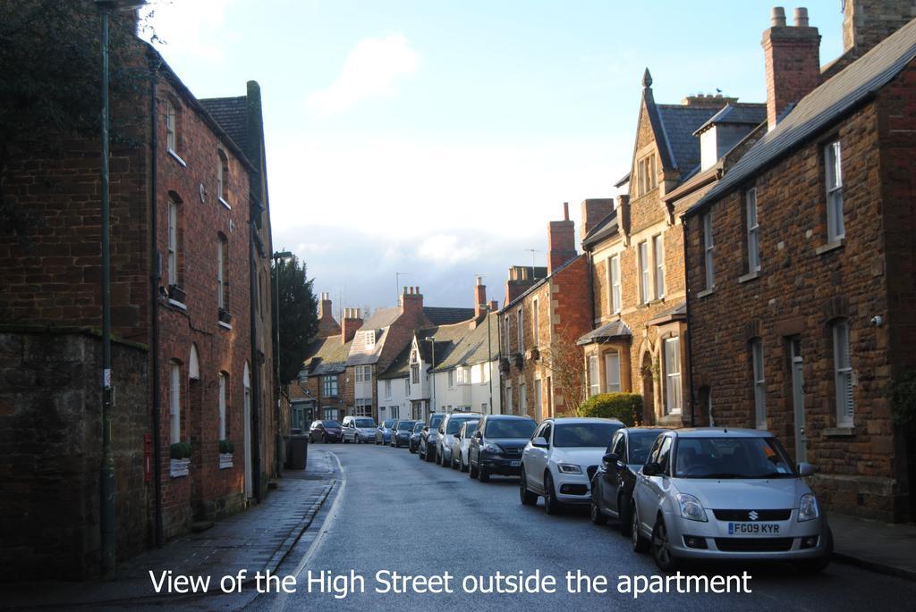 High Street Apartment Uppingham Bagian luar foto