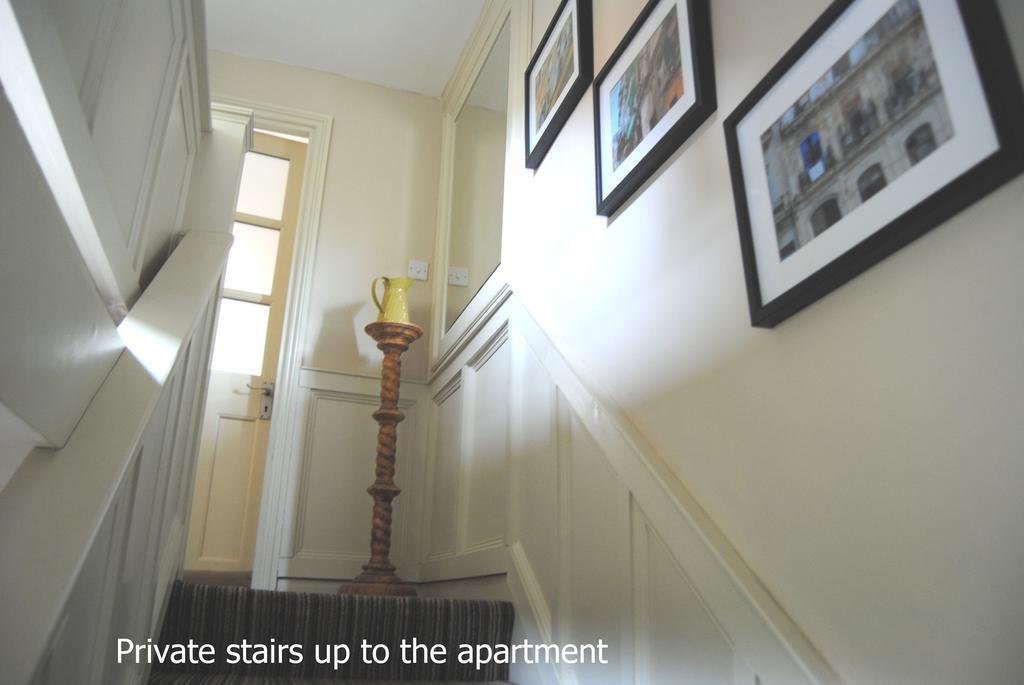High Street Apartment Uppingham Bagian luar foto